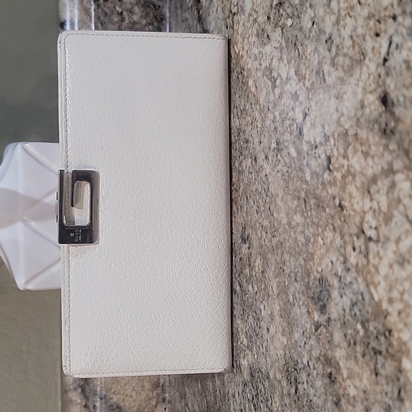 Gucci Handbags - Gucci Full Length Wallet With Silver G Money Clip VINTAGE